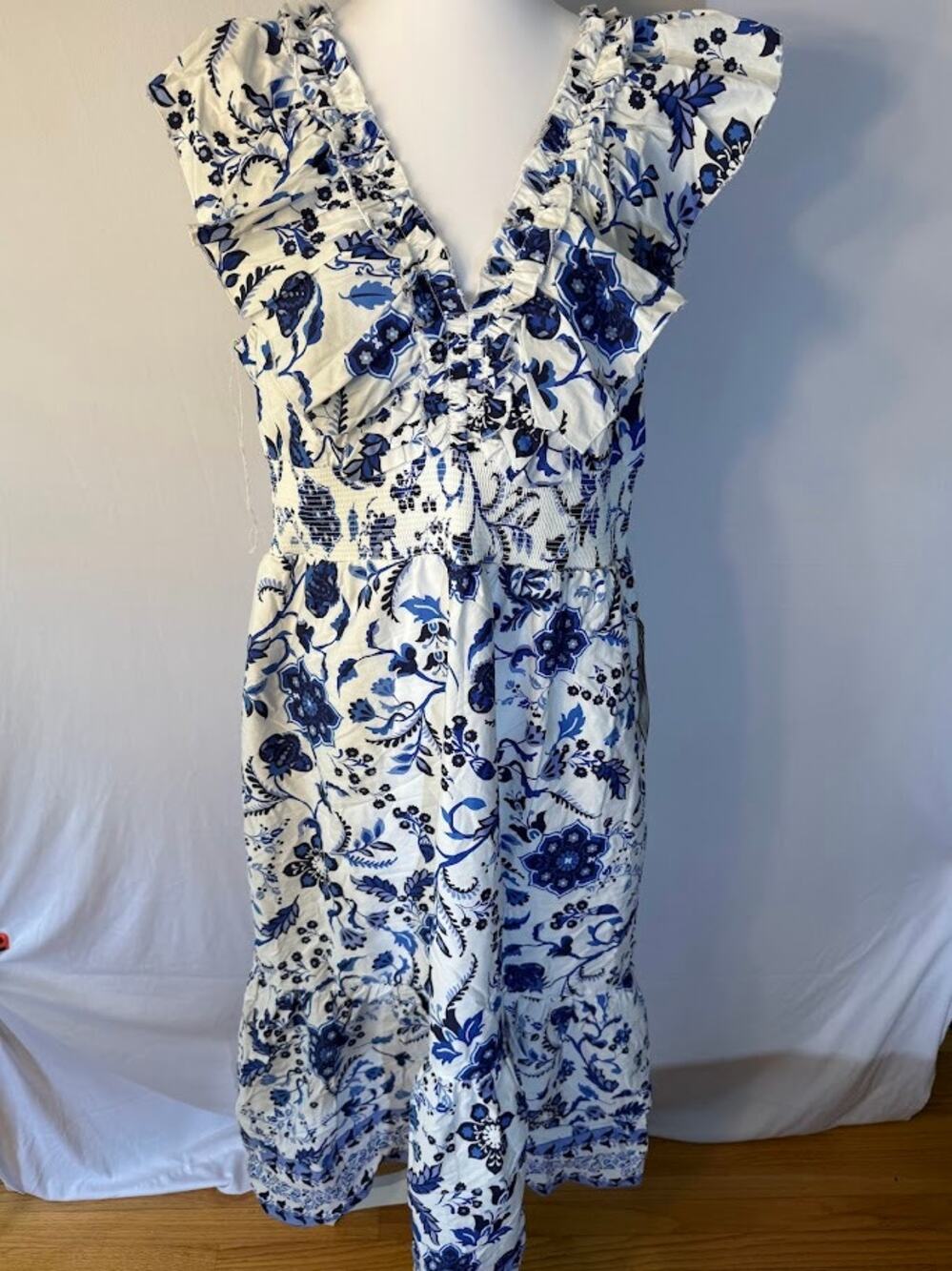 Adrianna Womens Cotton Ruffle V-Neck M Blue/white 16